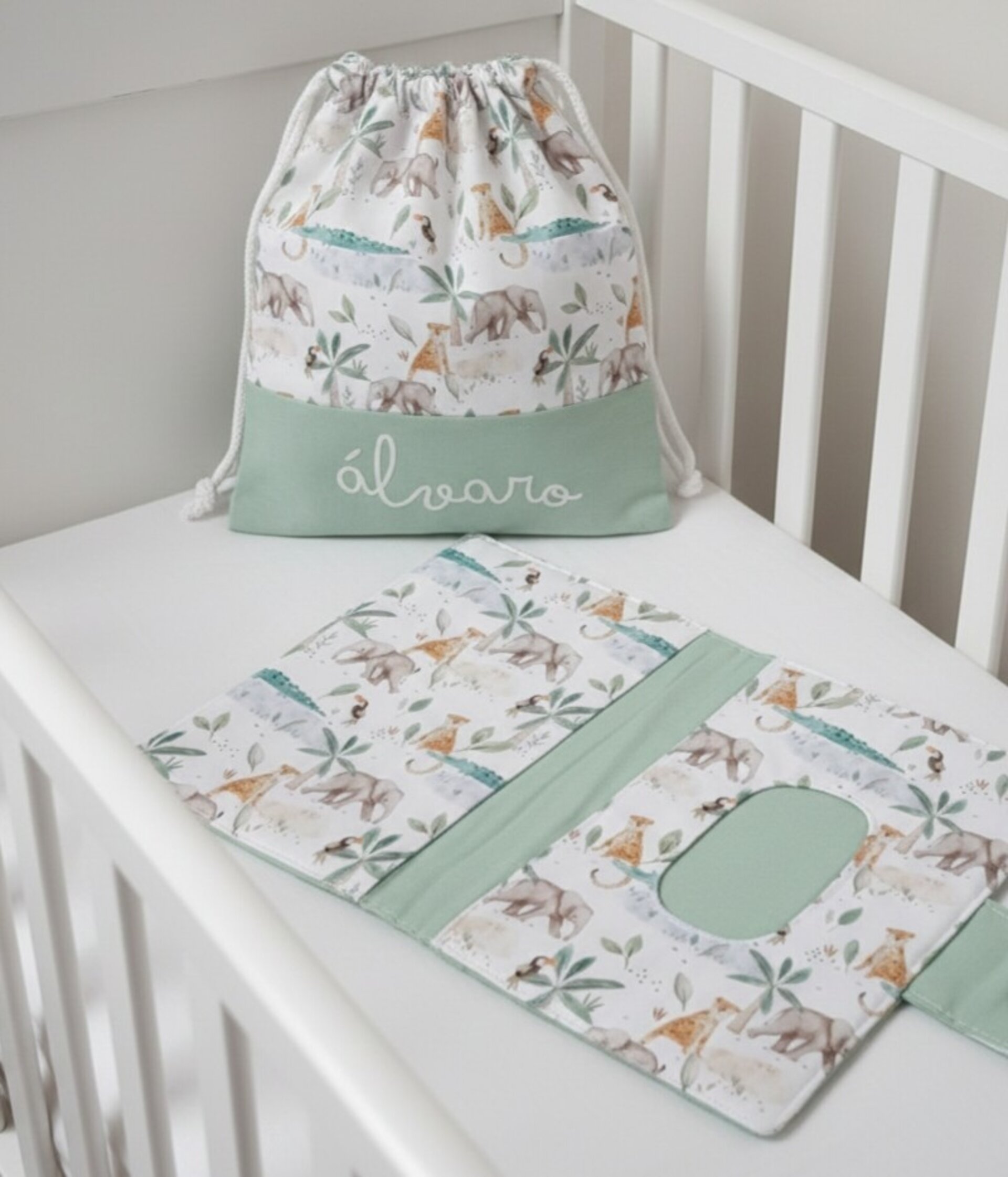 Pack portapañales bebé y bolsa personalizados, varios estampados - 1