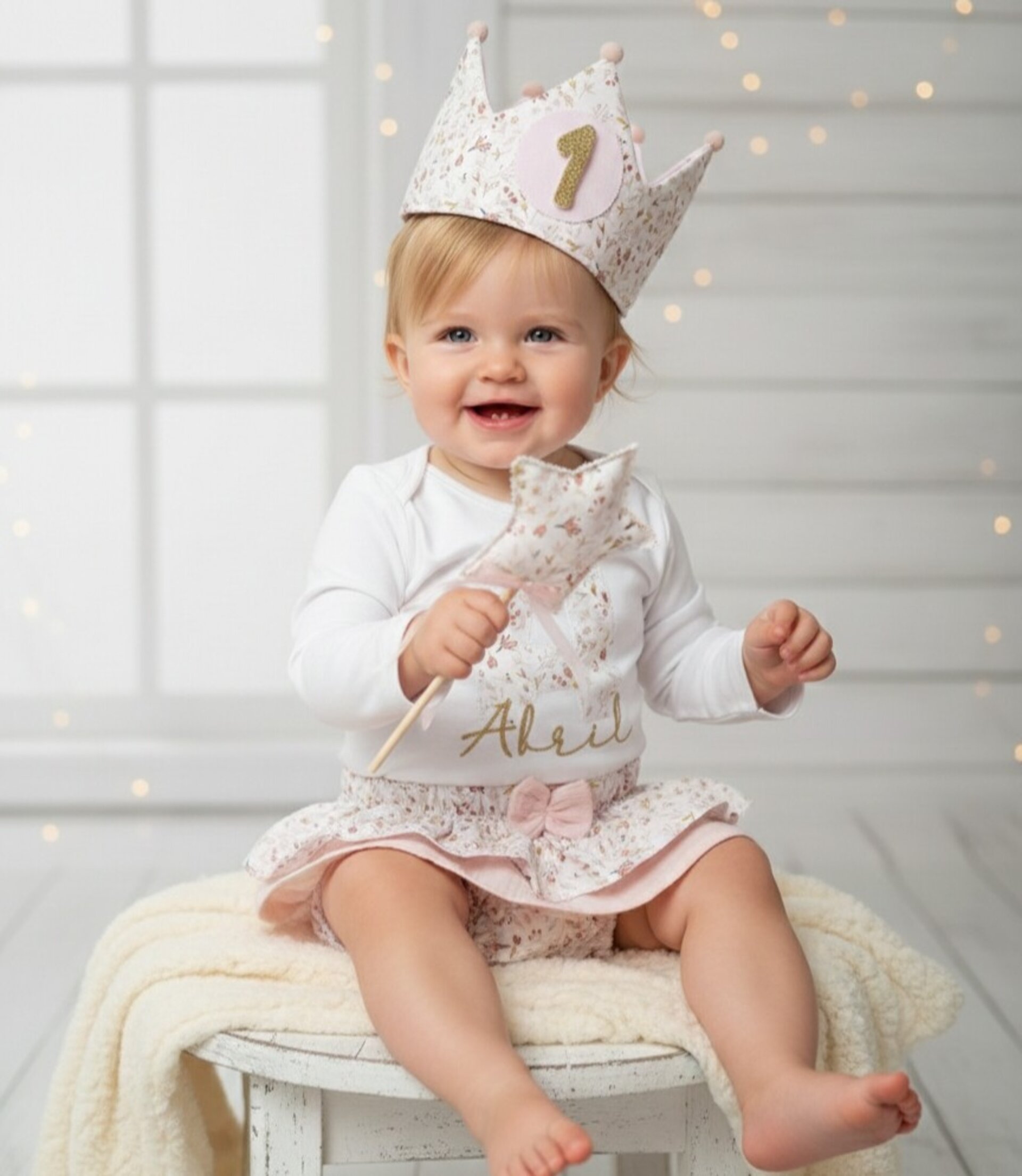 Conjunto corona de cumpleaños, cubrepañal y camiseta Florecitas pastel - 2