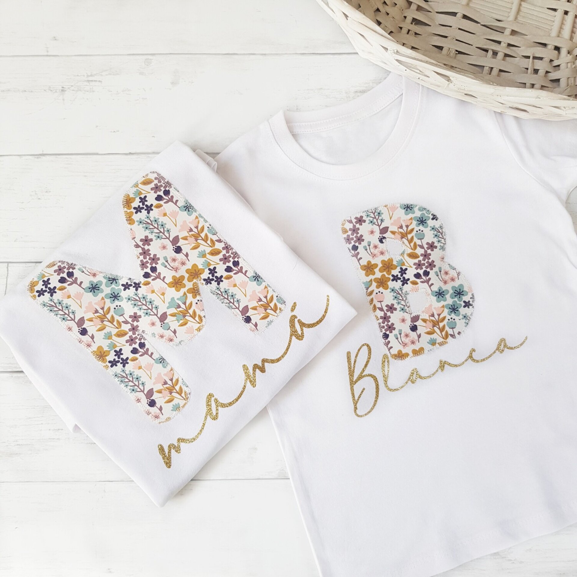 Pack camisetas de manga corta con la inicial y el nombre, varias telas - 1