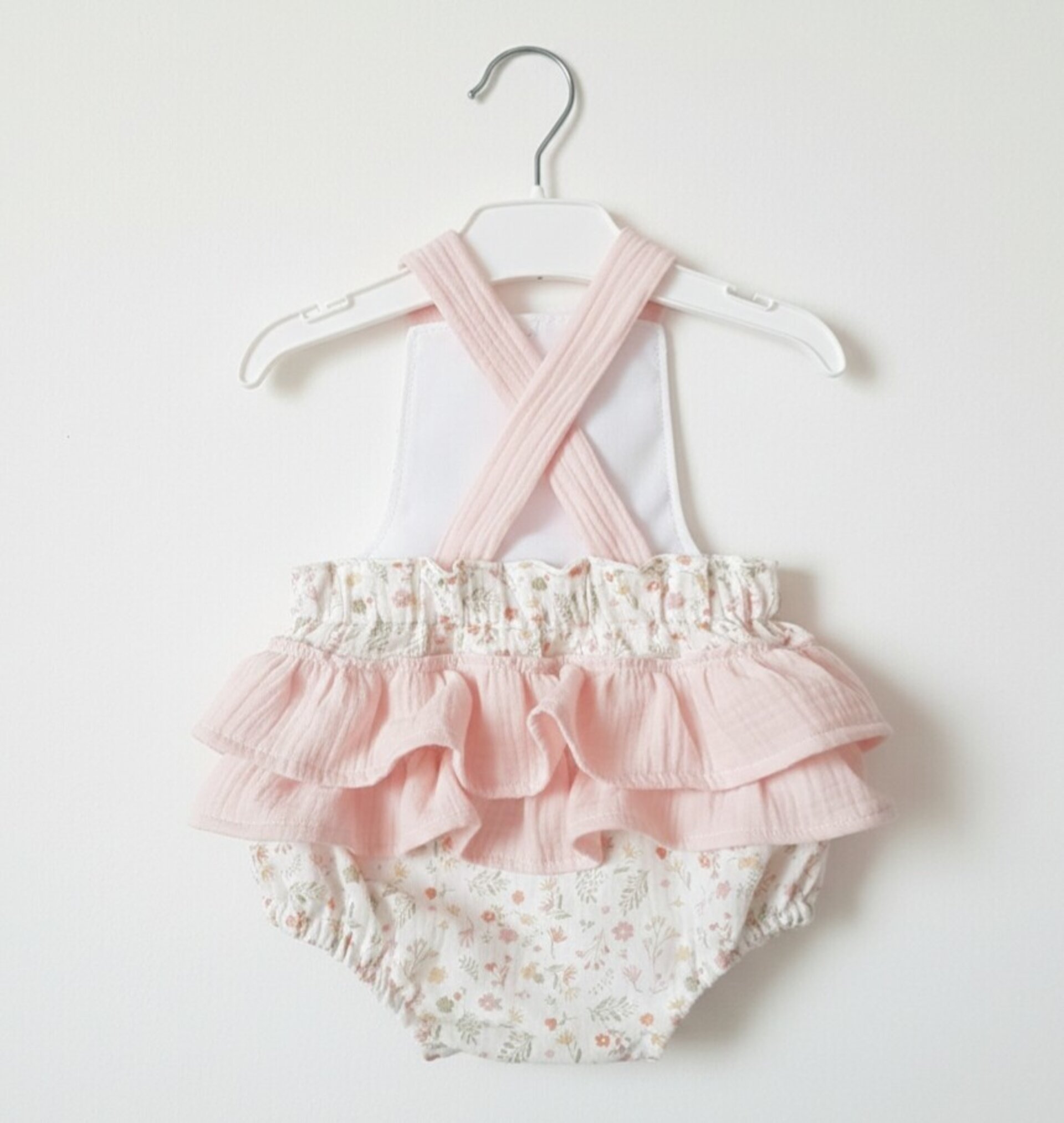 Conjunto corona cumpleaños y ranita Florecitas muselina - 2