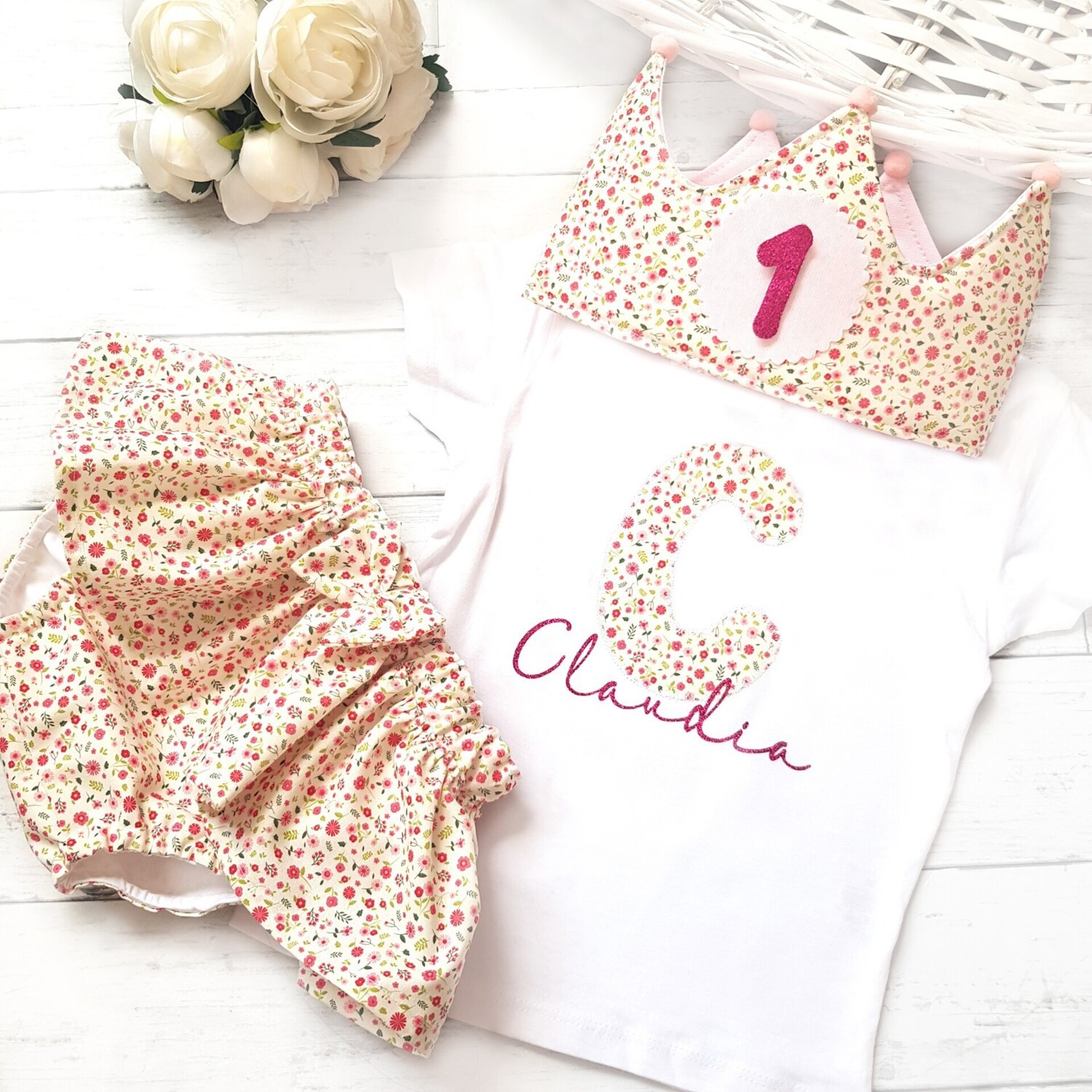 Conjunto corona de cumpleaños, cubrepañal y camiseta Mini flores - 1