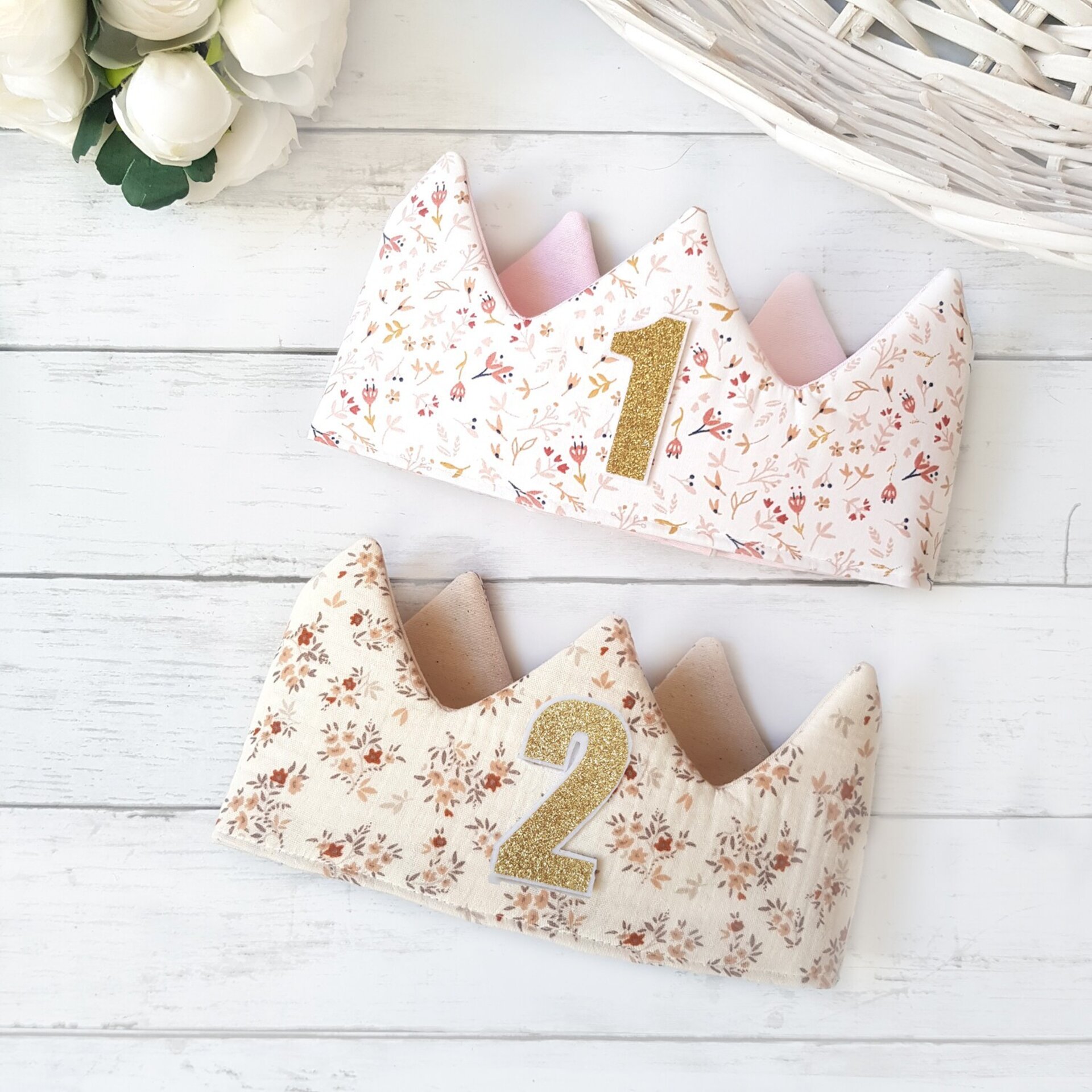 Corona de cumpleaños REVERSIBLE peronalizada Flores, varias telas - 2
