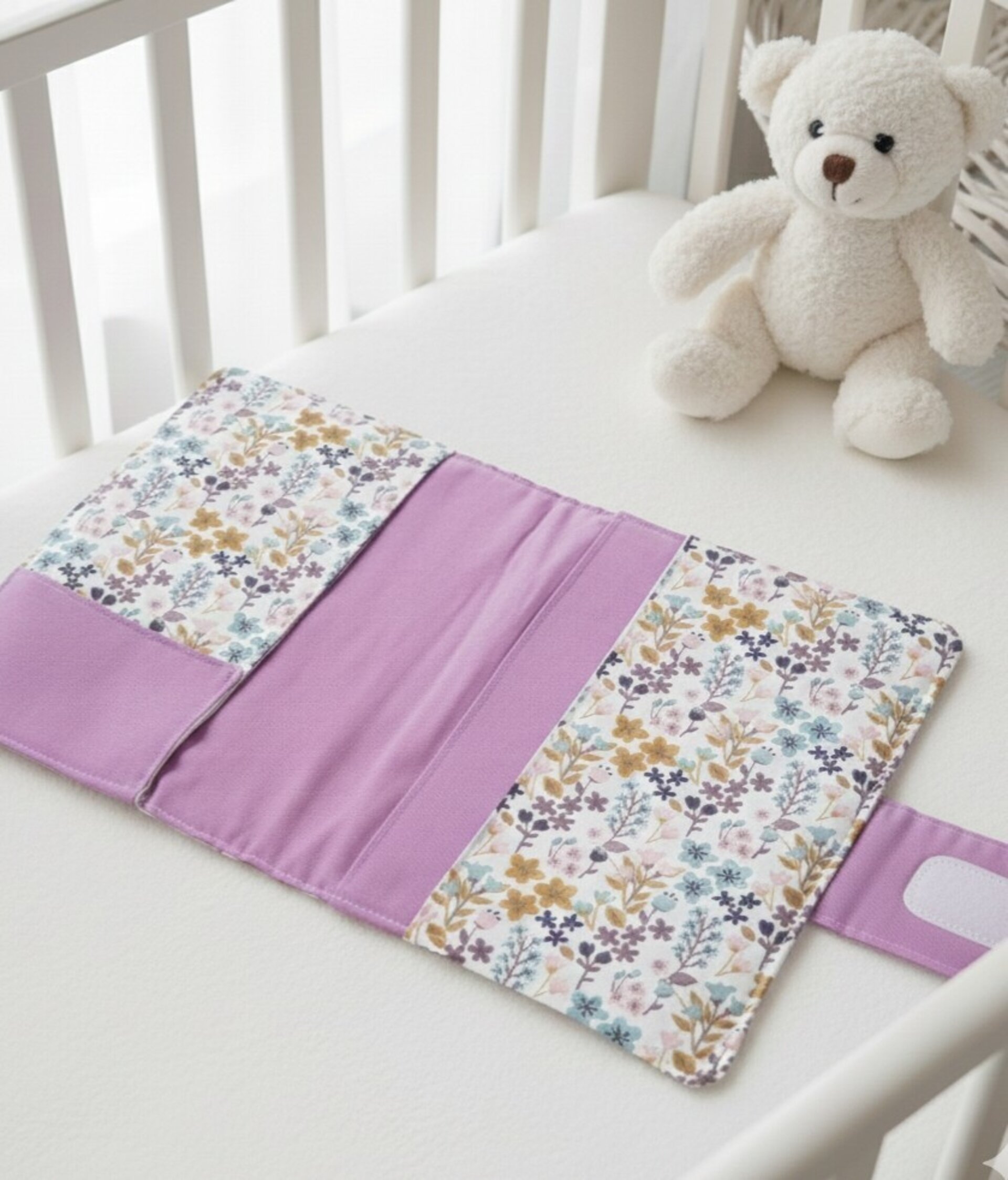 Portadocumentos bebé personalizado con el nombre Flores - 2